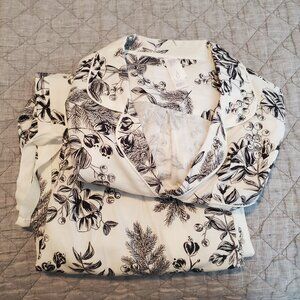 NWT - stars above Cream/Black Winter Berry Brushed Flannel PJ's Pajamas Large